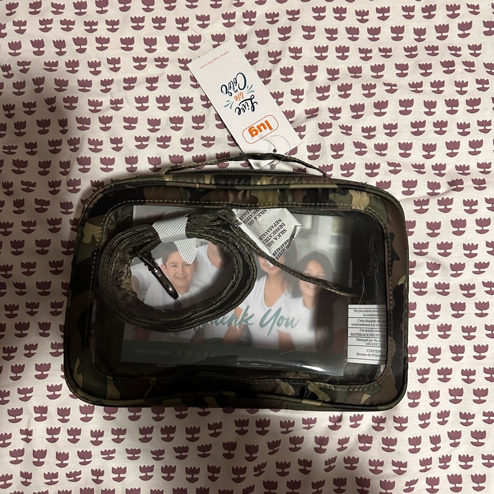 Camo stadium bag.